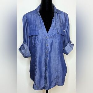 Bebe chambray V neck collar snap front dark wash silky feel shirt medium EUC